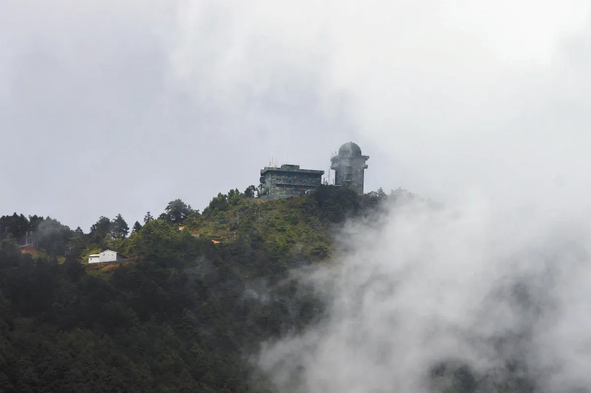 海軍雷達站 藏身山之巔
