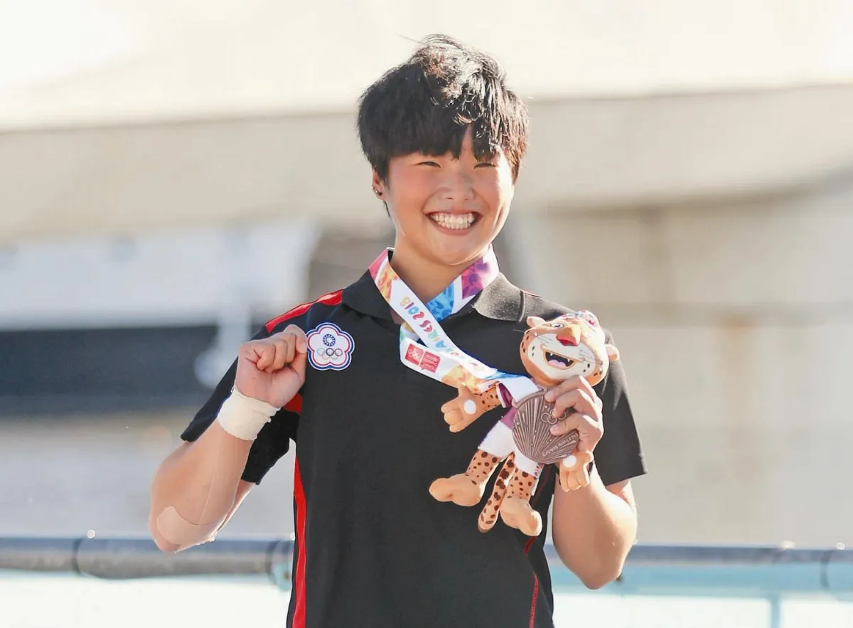 不喜歡輸 賴子璇青奧輕艇摘銅