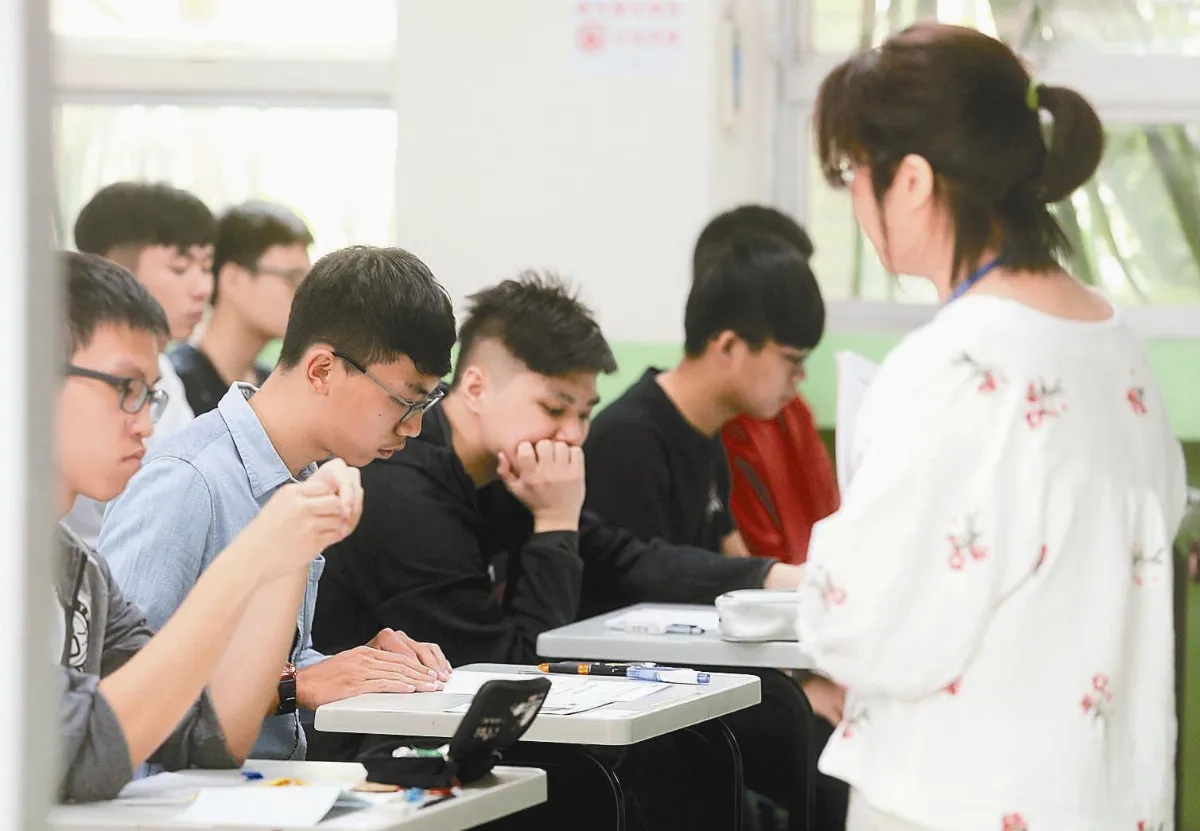 學測改選考 國英數採計最多
