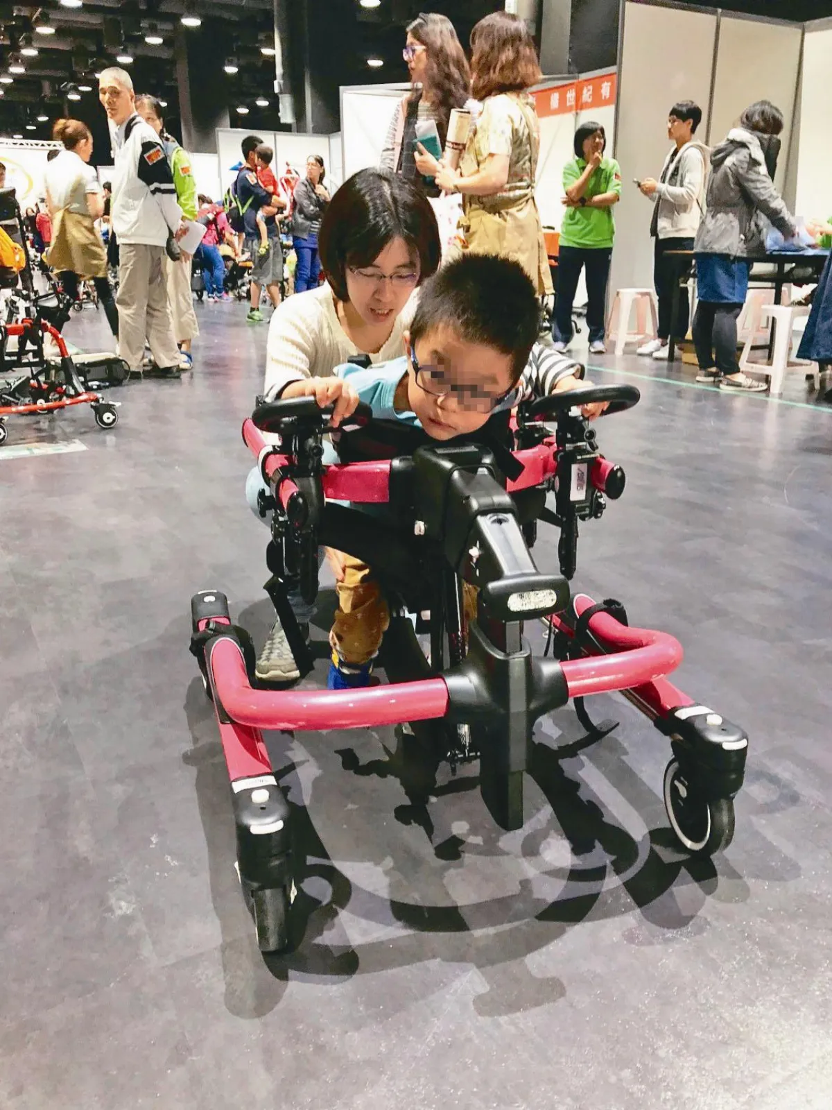 輔具 特殊孩子飛進世界的翅膀