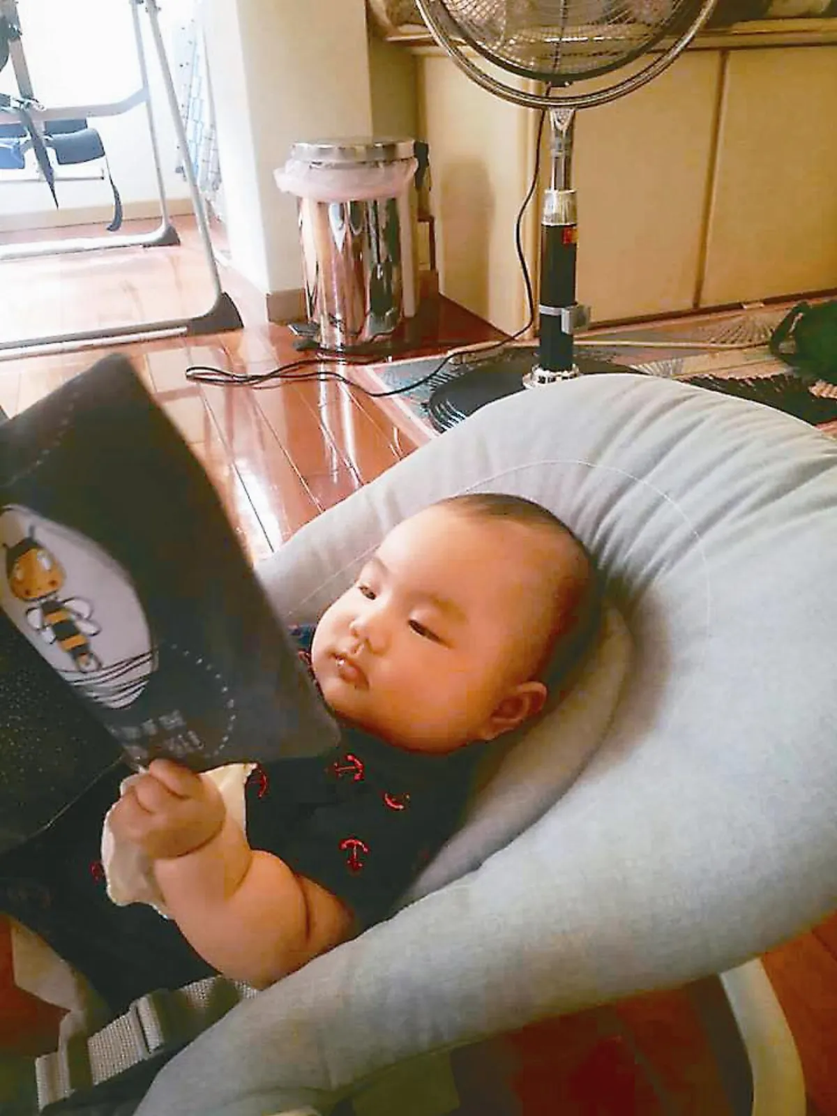 生活快門 奶娃讀書