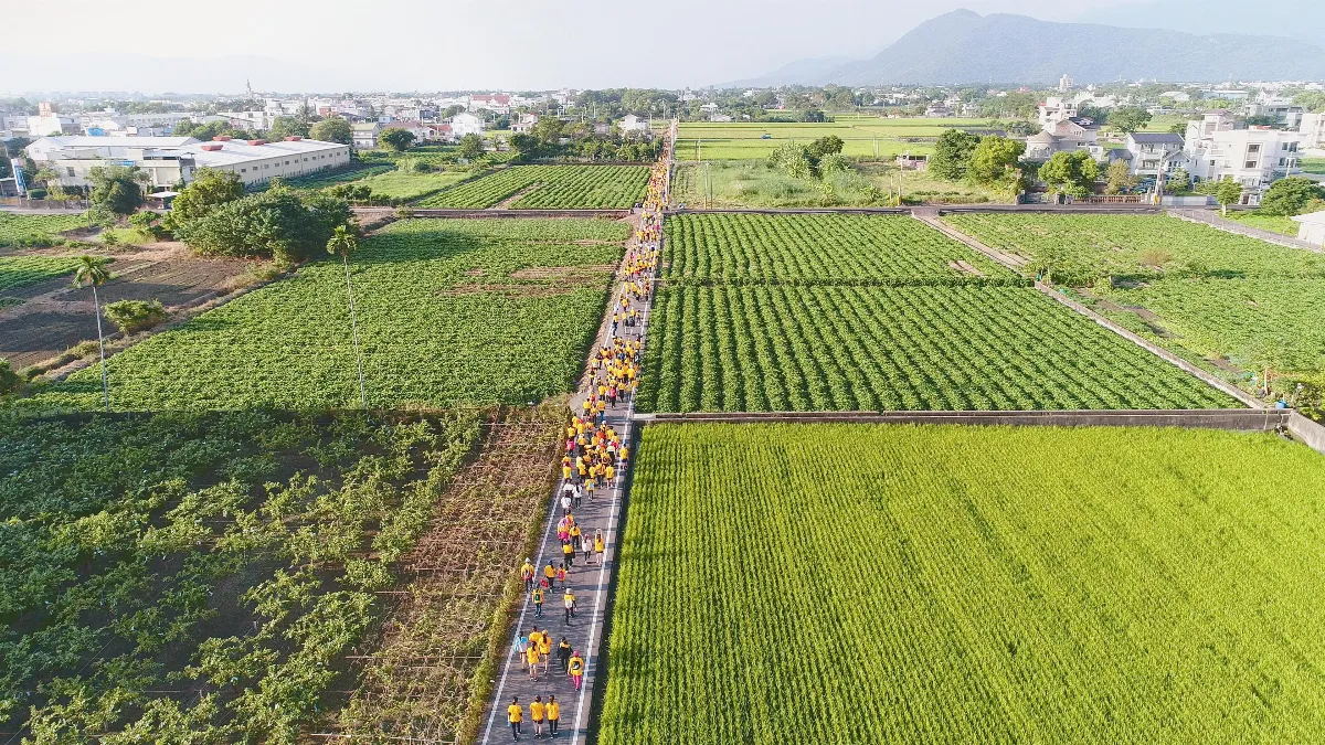 月光祈福路跑 老少同樂結善緣