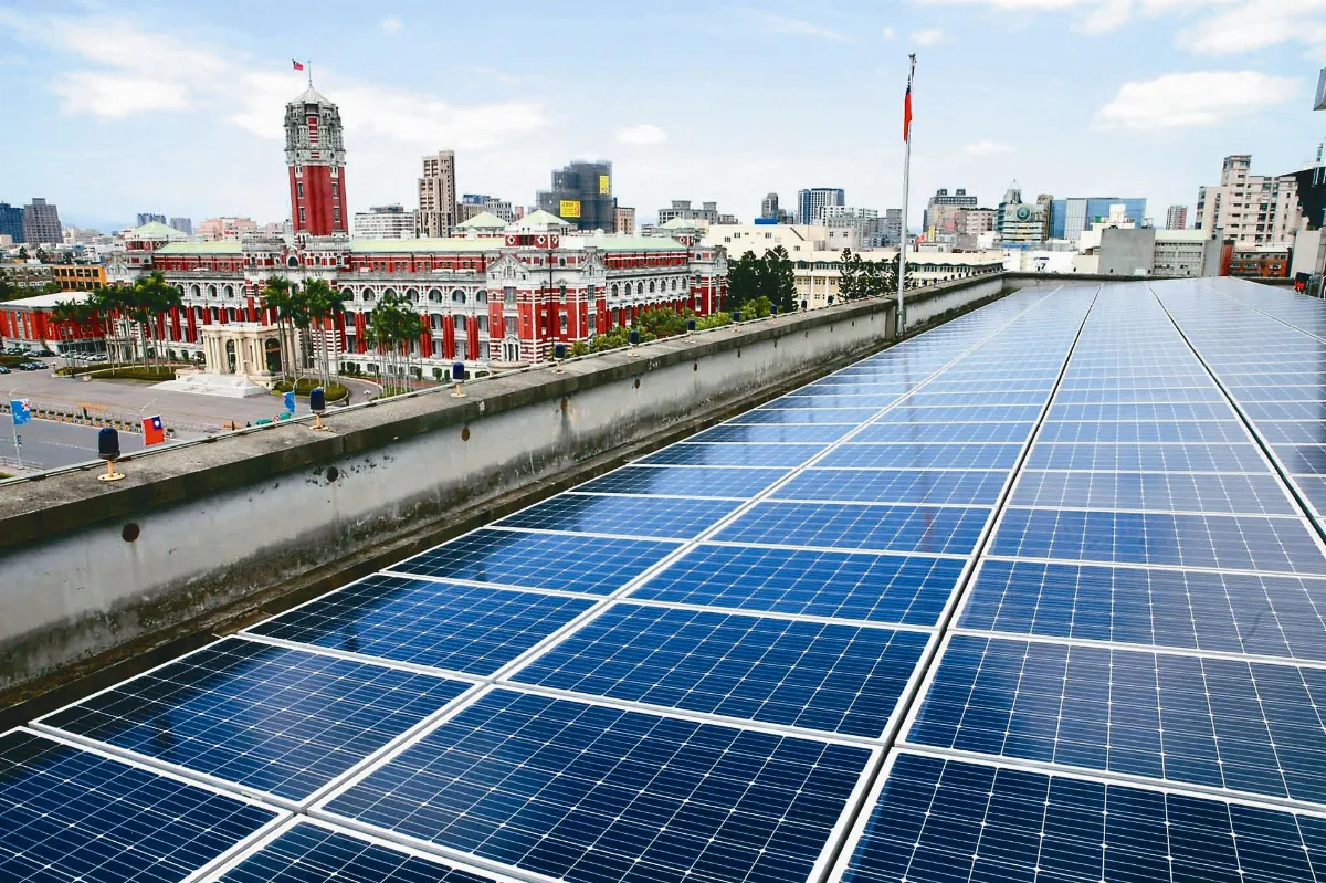 太陽能板 設回收經費