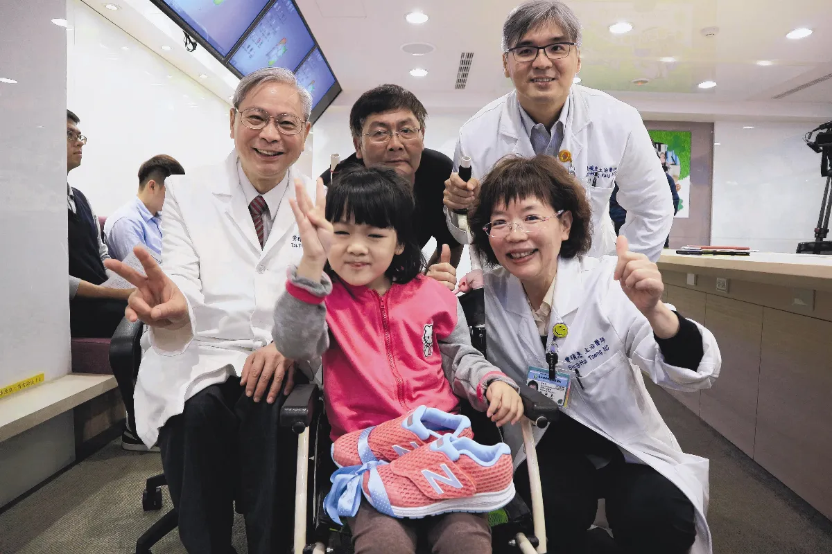 腦麻兒想走路上學 機器人助圓夢