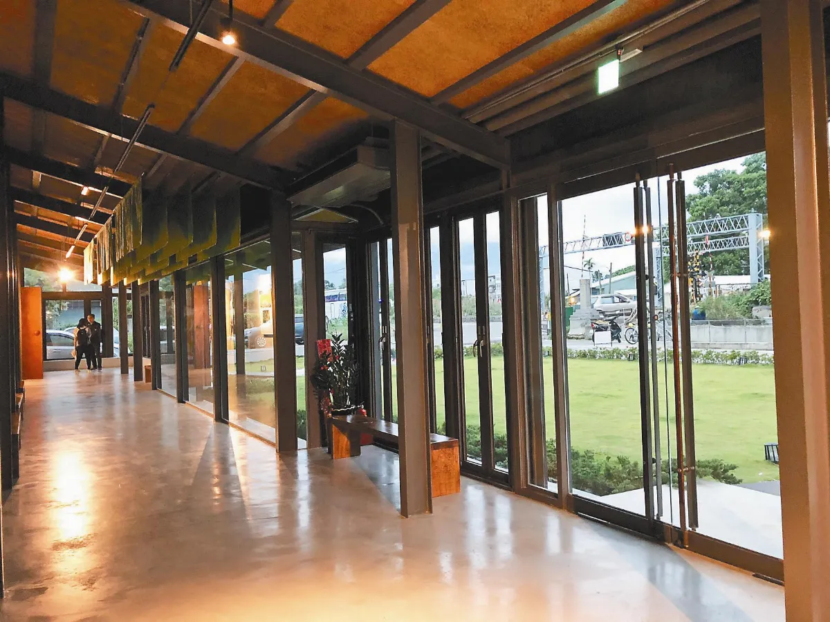 穀倉藝術館 古樸新美景