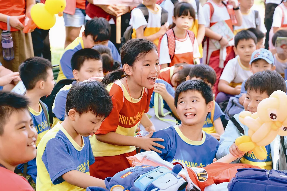 傳揚三好 大樹下聽校長說故事