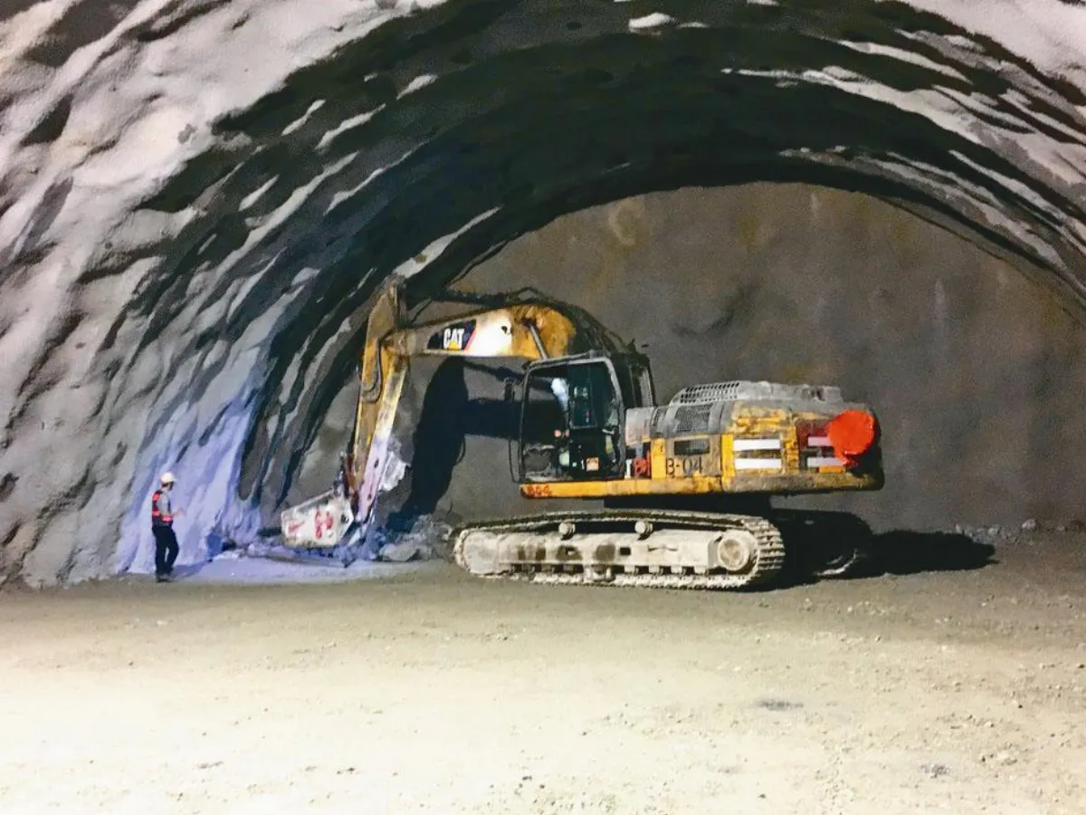 邁向通車一大步 蘇花改最後1座隧道 貫通