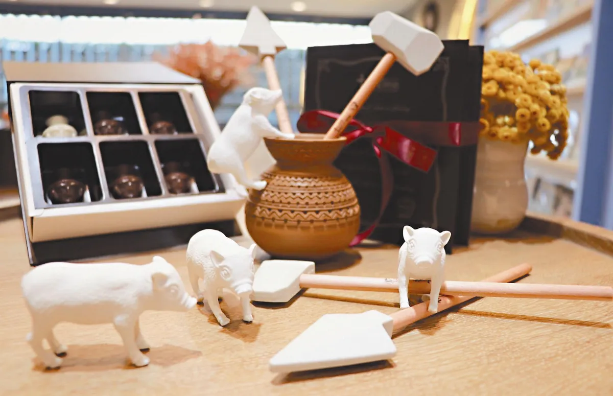 搞文創 十三行推狩獵場文具