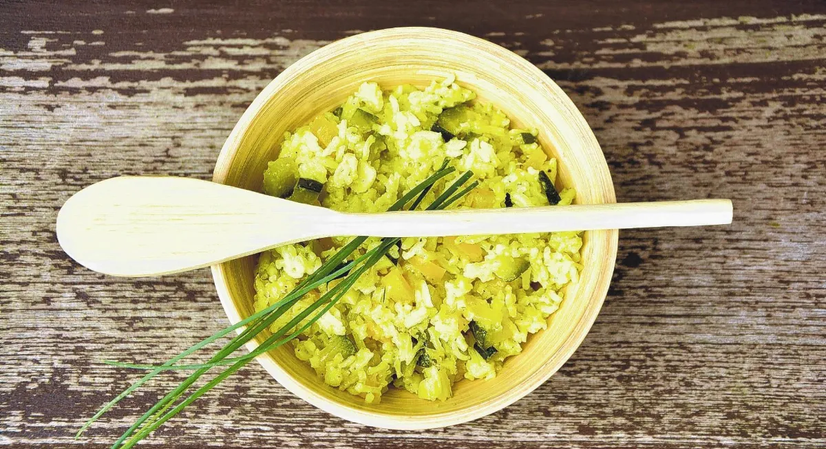 狼吞虎嚥 小心變胖又變笨