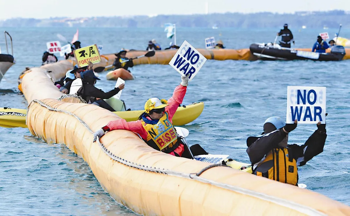 美軍普天間基地遷址 填海投石引抗議