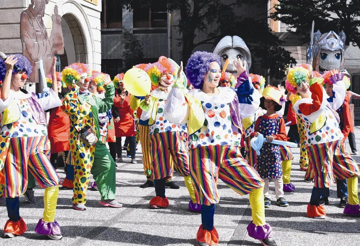 散播愛與歡樂  雲林故事義工 扮小丑巡迴醫院