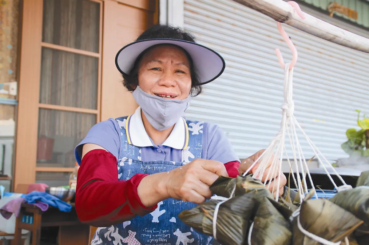 愛心嬤溫飽街友 為罹癌夫續命