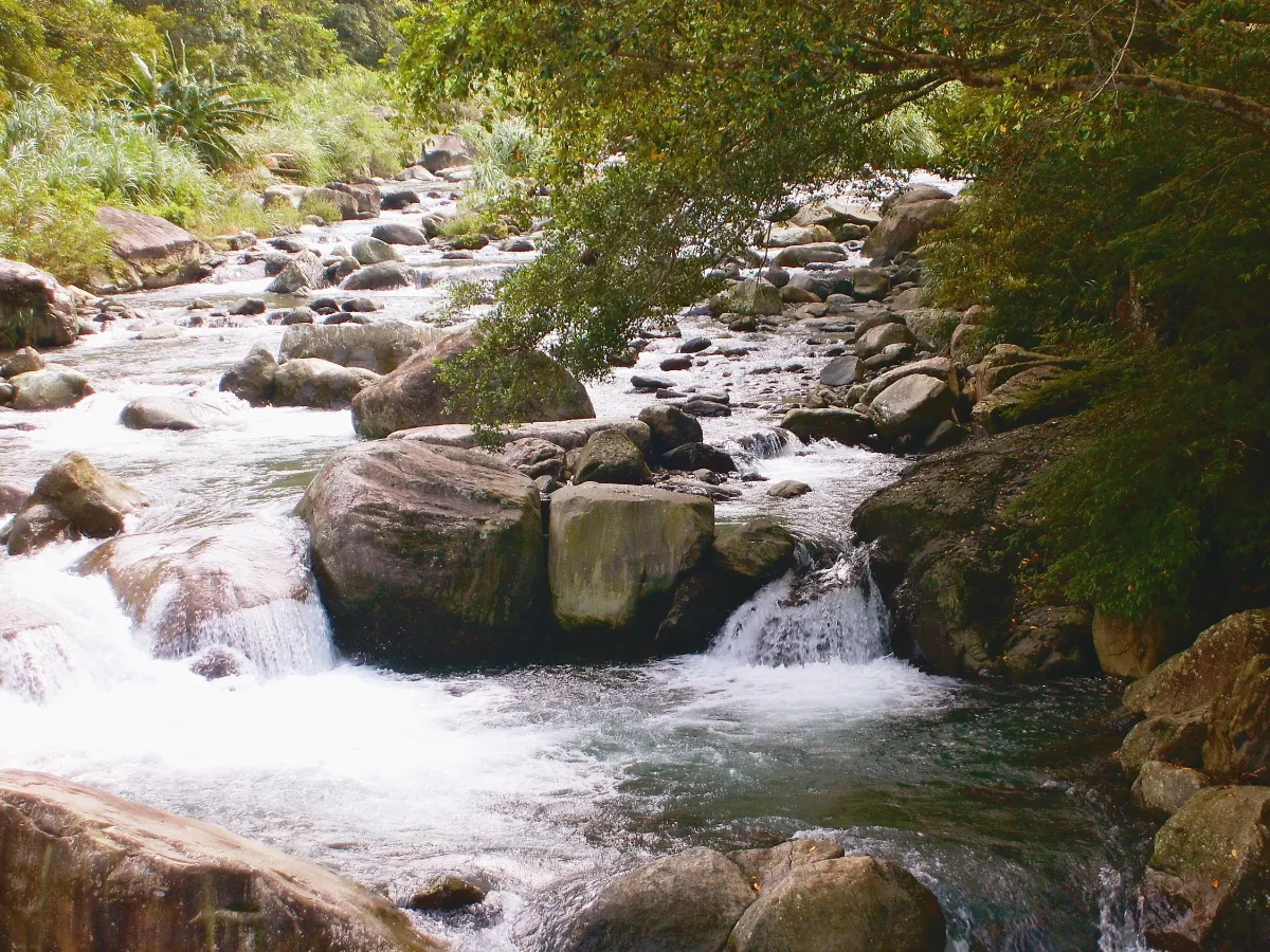 印象旅人 滿月圓觀瀑舒活