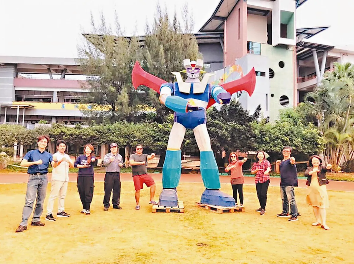 無敵鐵金剛 為大村國小慶生