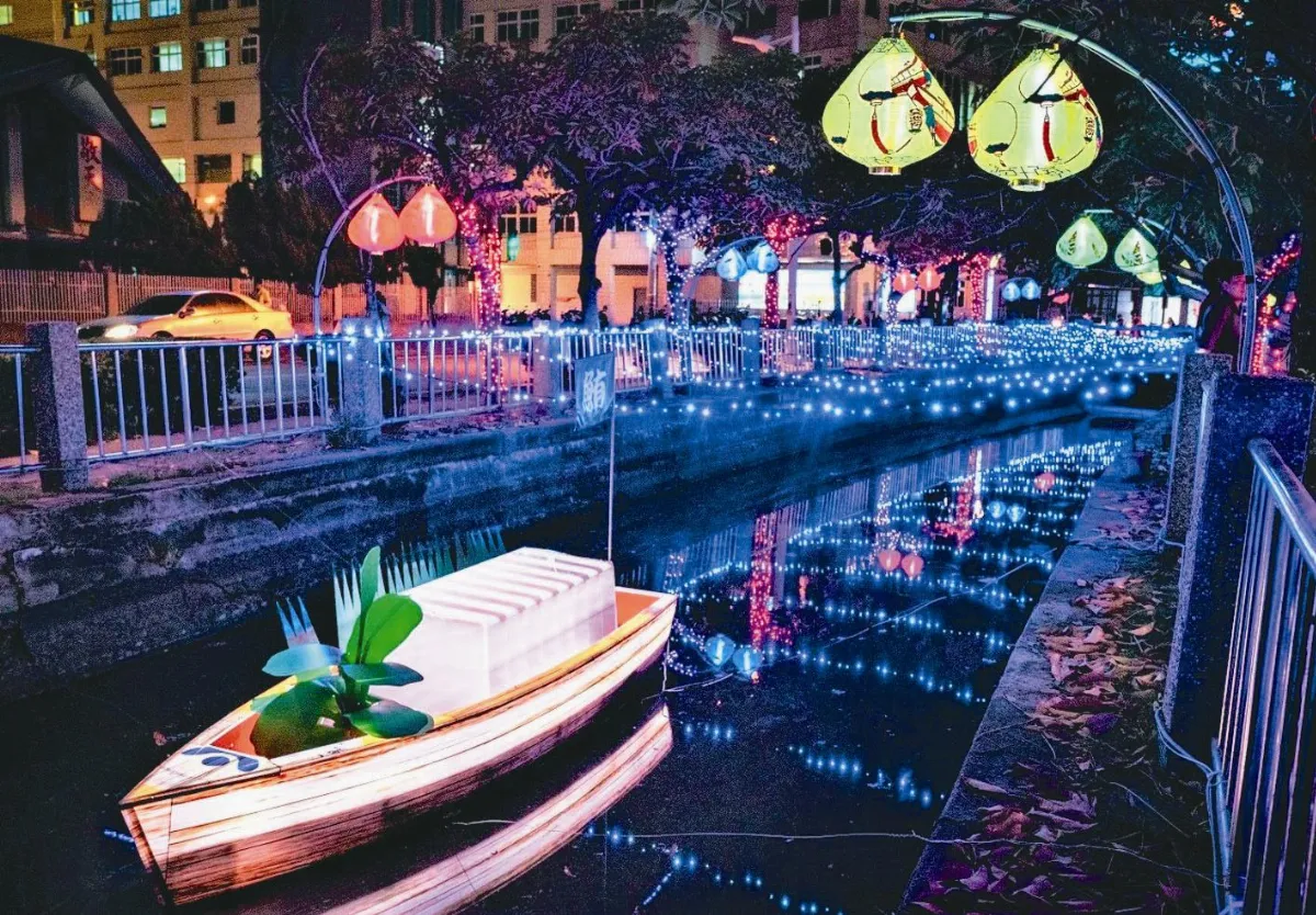 台灣燈會照亮周邊  東港旅店沾光 半個月一房難求