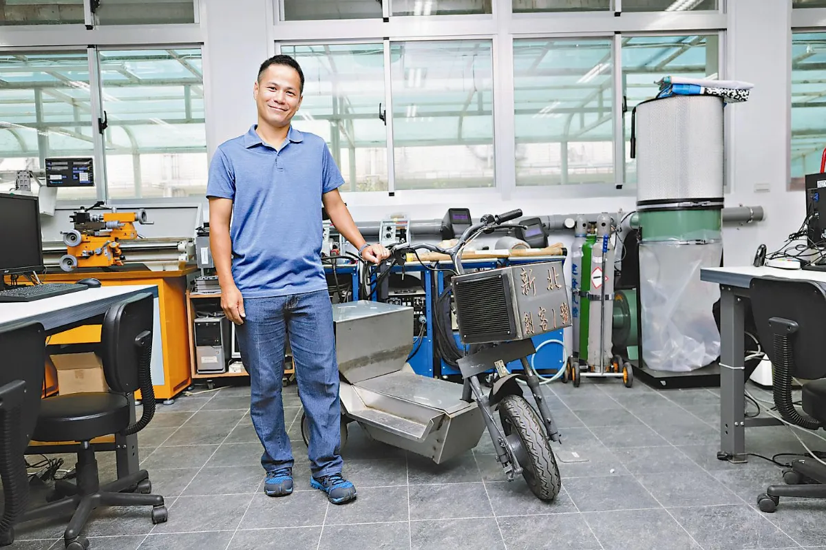 創客教育 為身障工友打造專用車