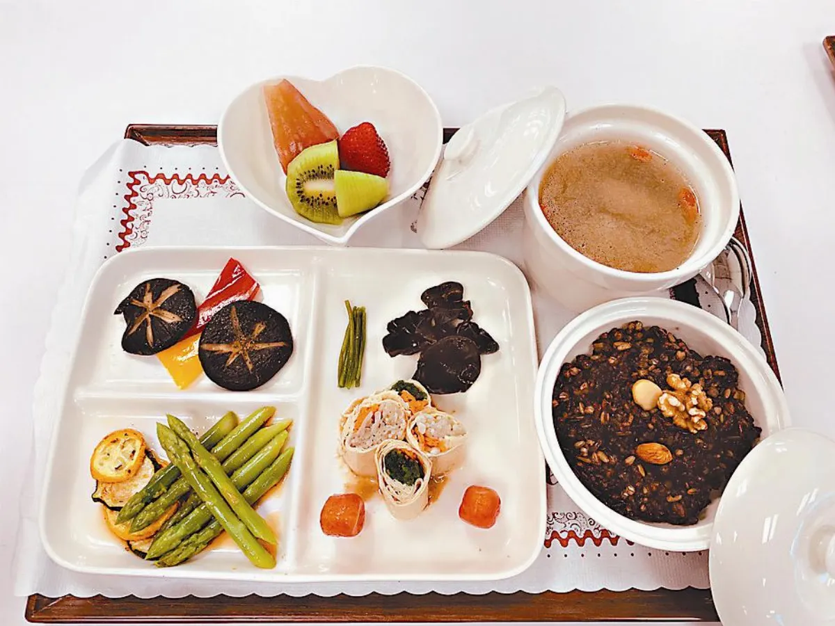 高纖月子餐 補營養不油膩