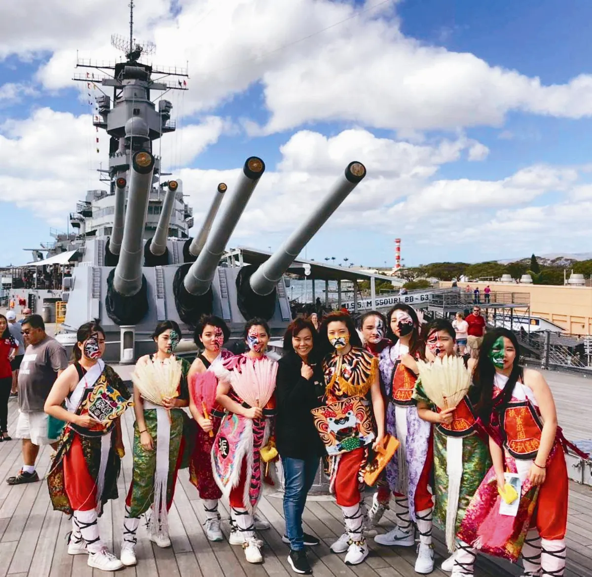 女子八家將 登密蘇里艦演出