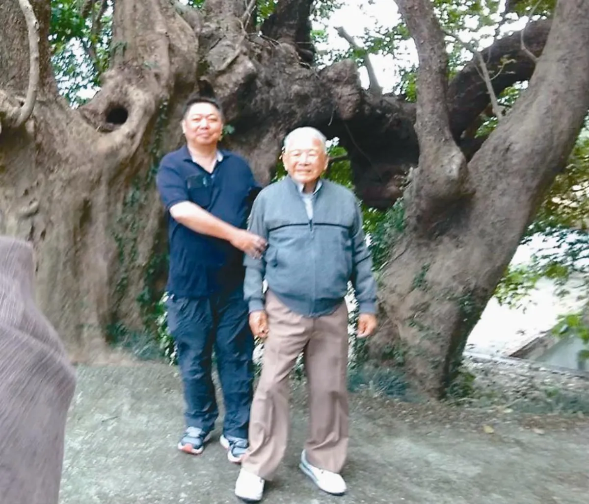 逃過轟炸死劫 謝神60年
