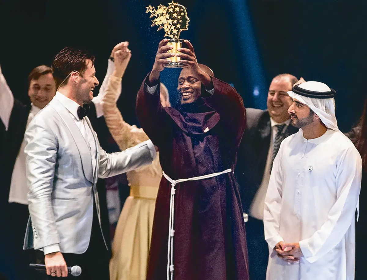 3千萬獎金 幫學校改善設備  捐8成薪助學 塔比其獲全球教師獎