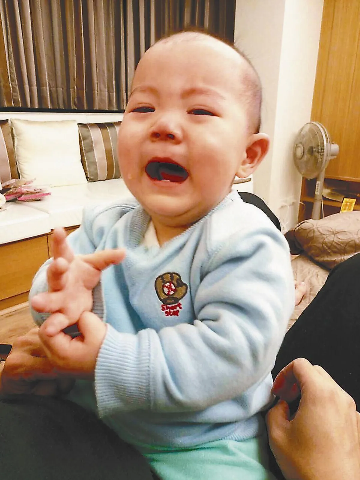 搖晃拋接嬰兒 當心永久腦傷