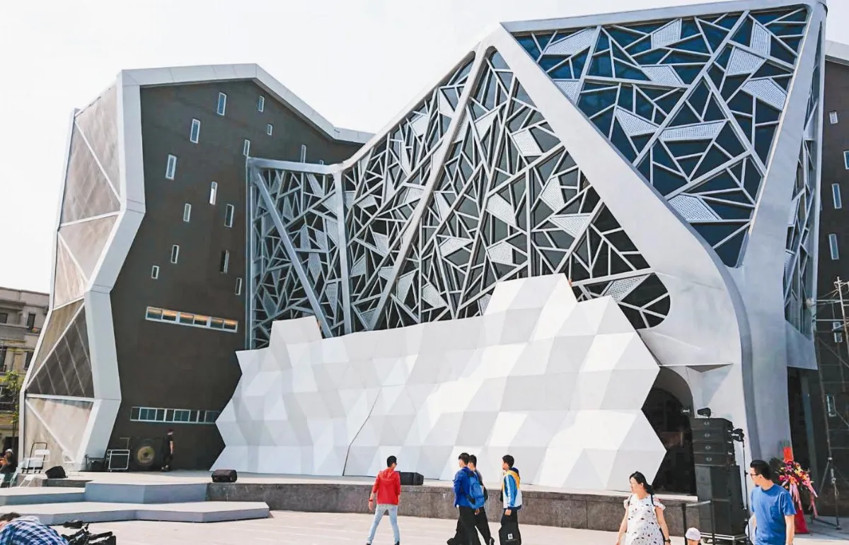 演藝廳、圖書館、社區大學 3合1 台江文化中心 全台首座