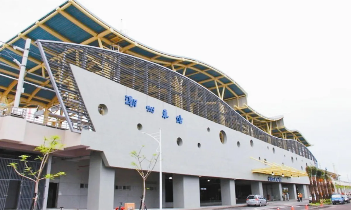 潮州車站商場 拚暑假前營運