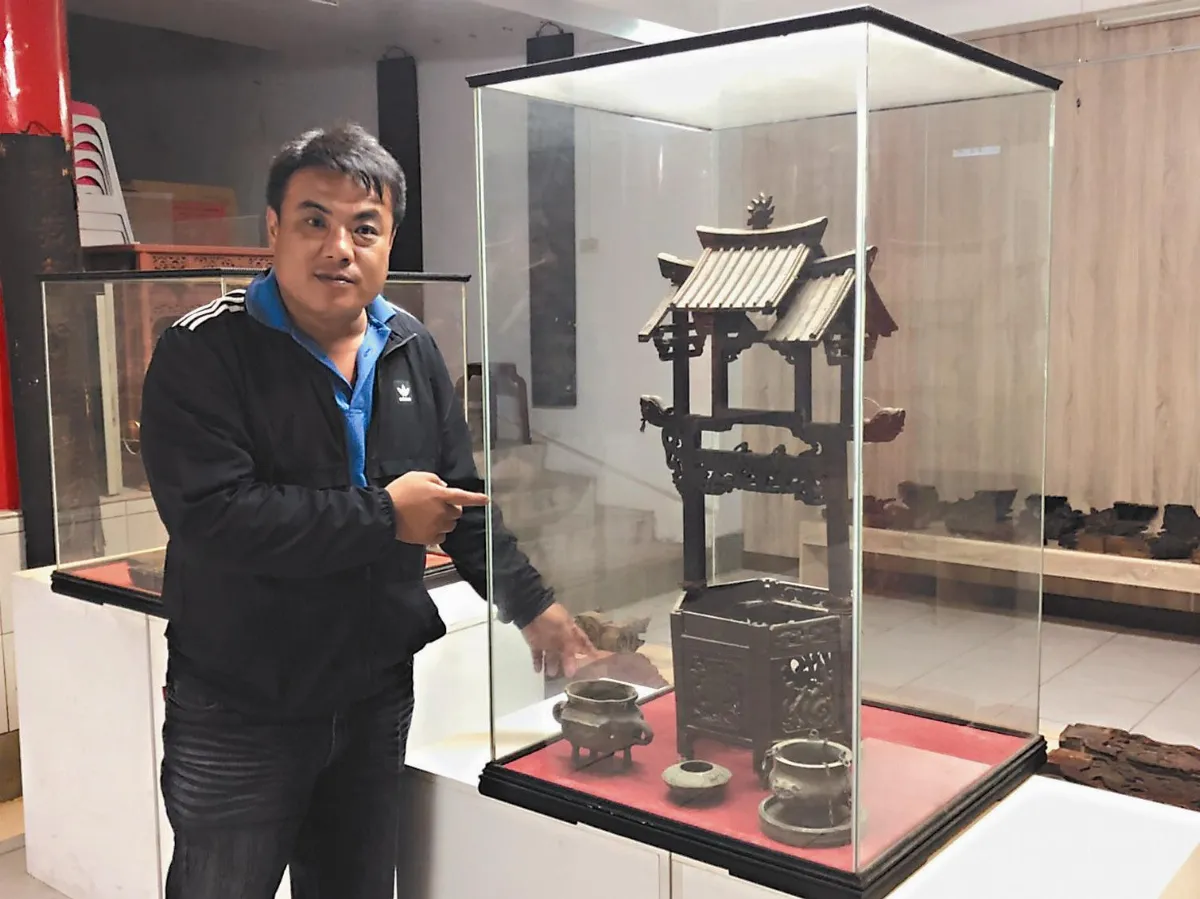 金門迎城隍 展出百年香擔