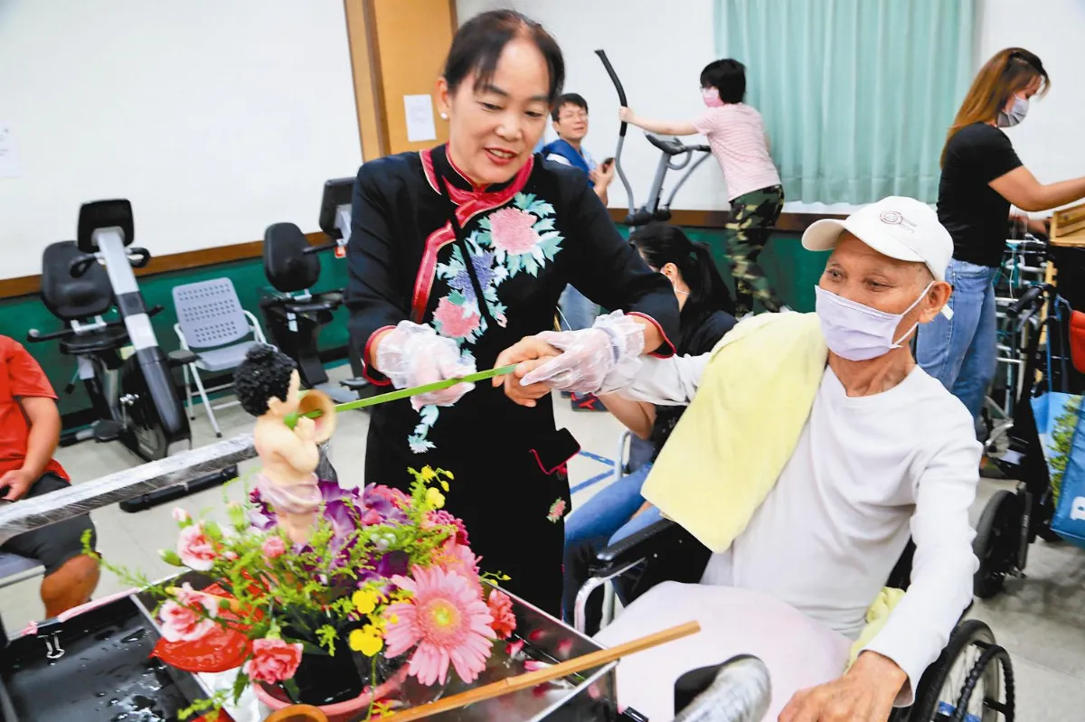佛誕光照世間 點亮眾生佛性