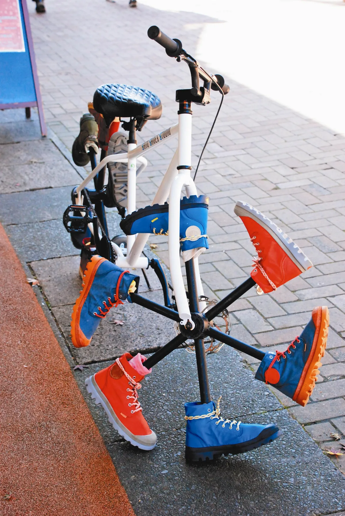 生活快門 穿鞋子的腳踏車