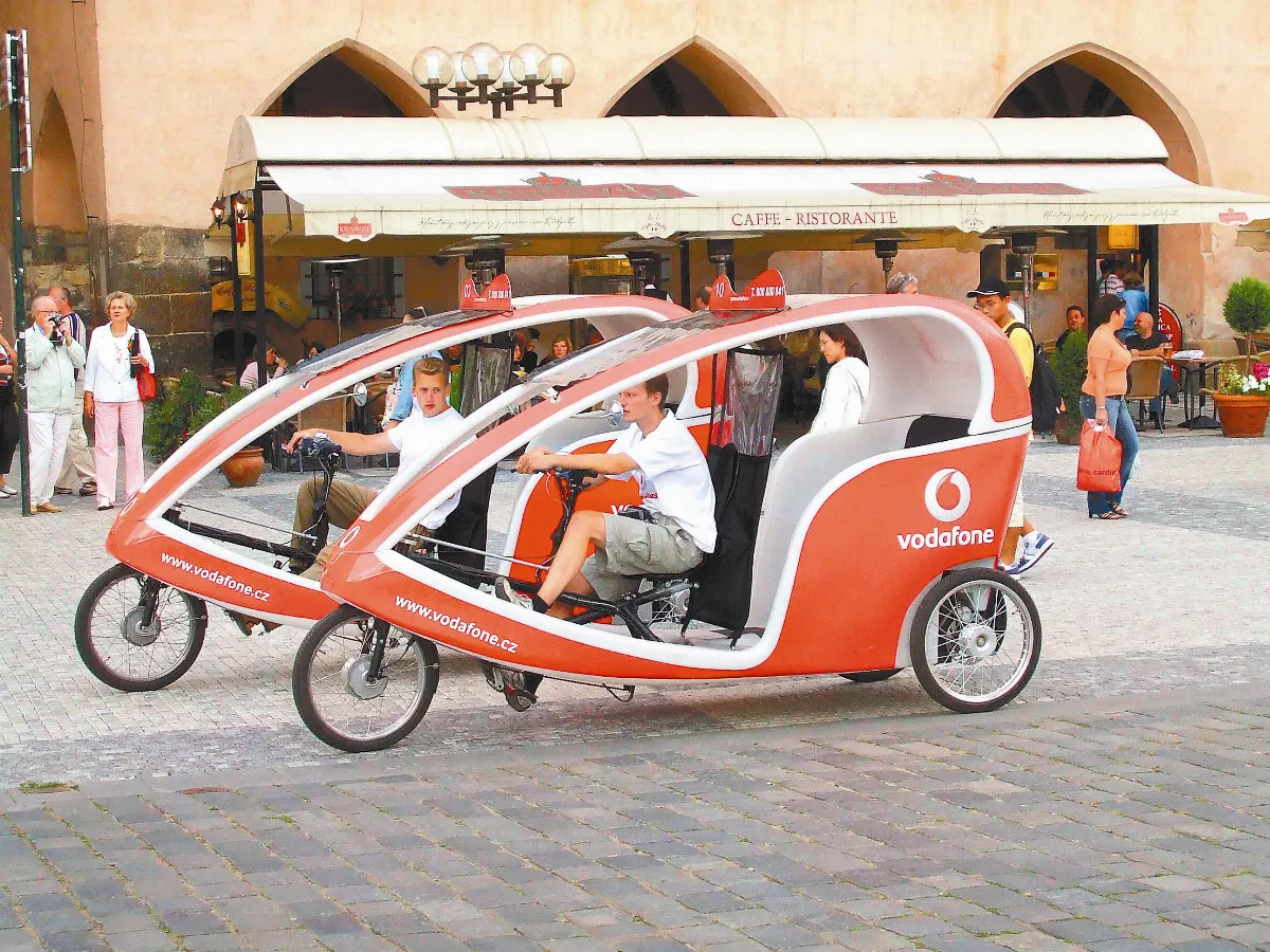 旅行風景 時尚三輪車