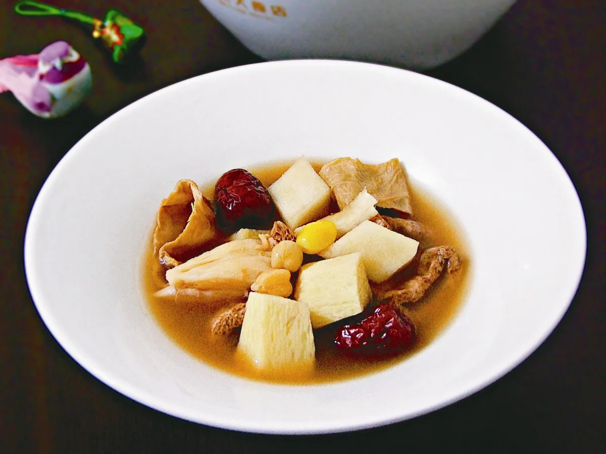 蘭音齋  孝親表寸心----風味雋雅黑豆煲湯