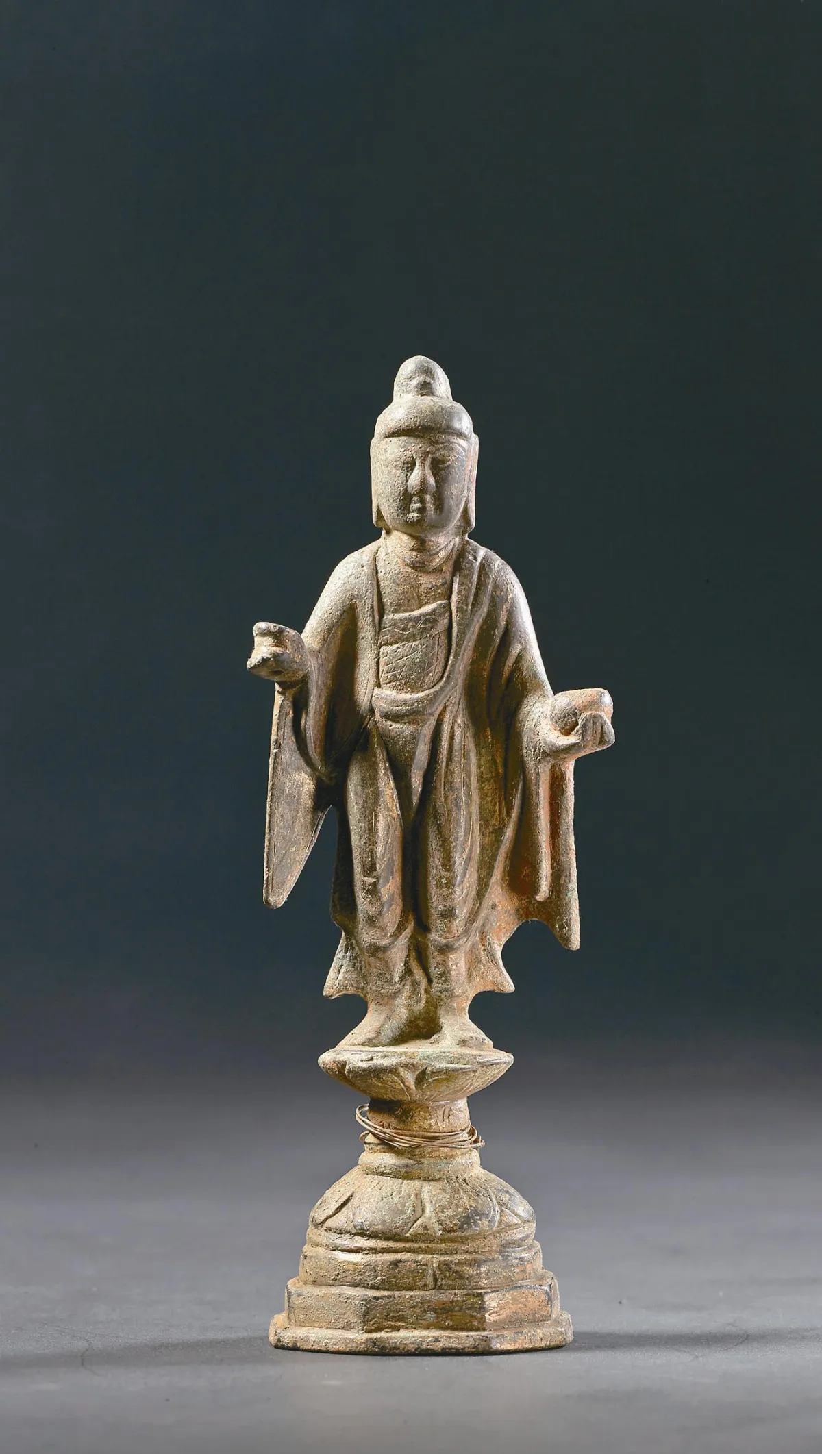 【海上佛影──上海博物館藏佛教藝術展】 佛銅鎏金立像