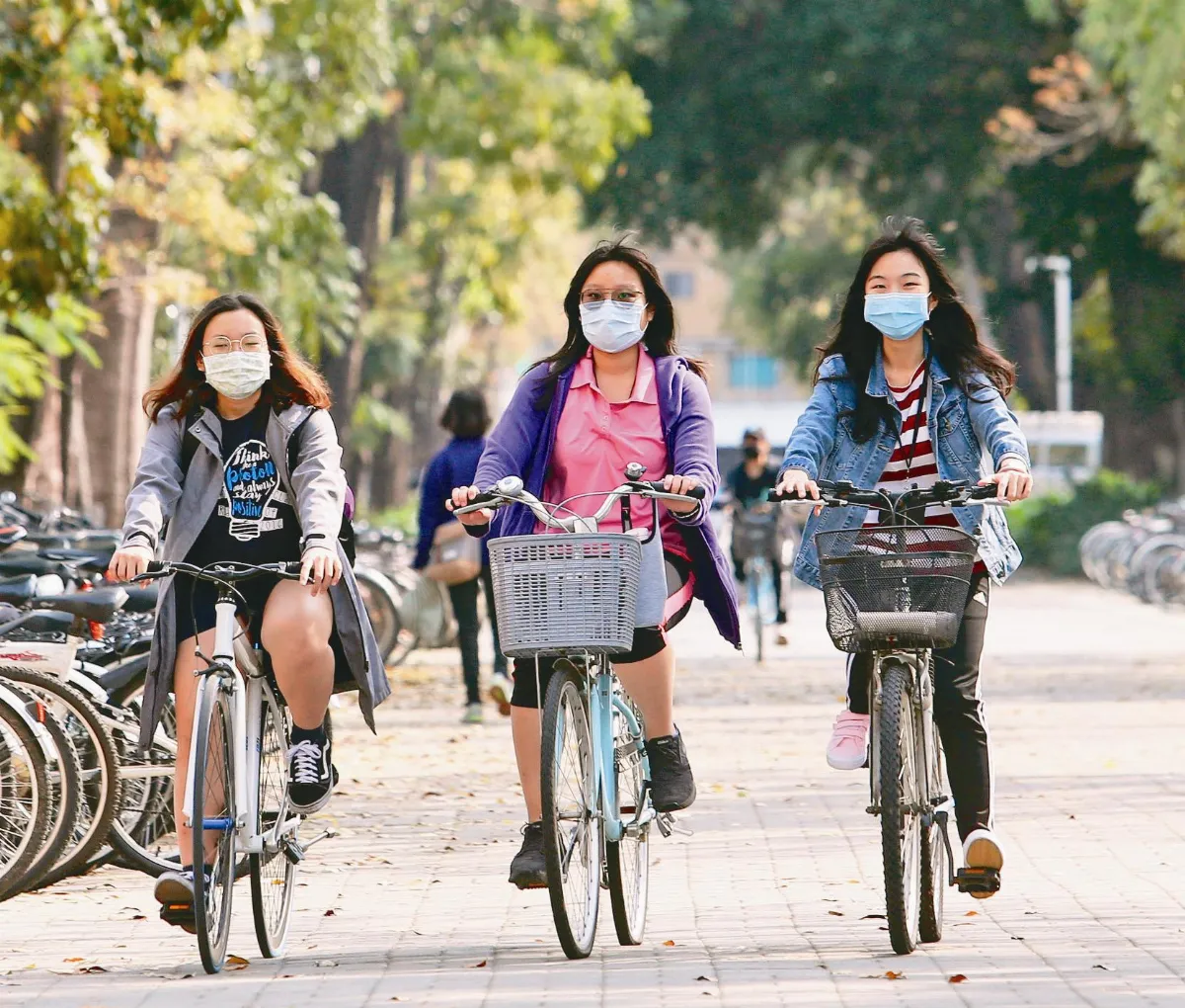 大學生出國 教長喊停