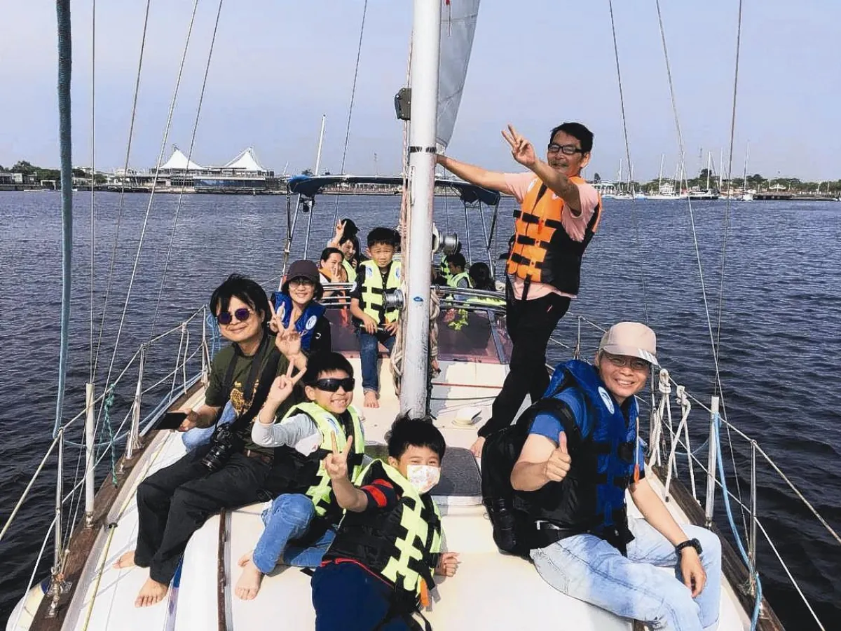 海洋教育課 體驗風帆破浪