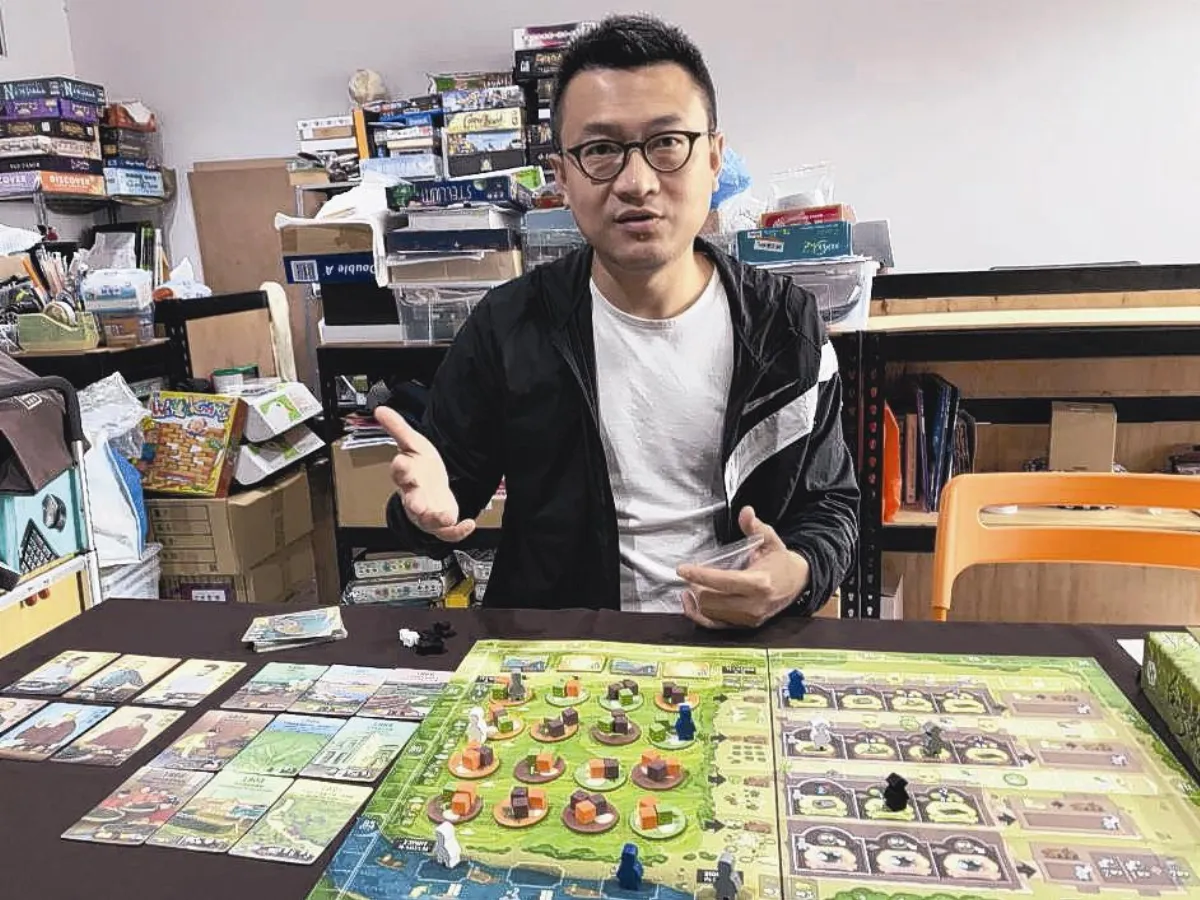 蔡惠強創國產桌遊 品味台灣史