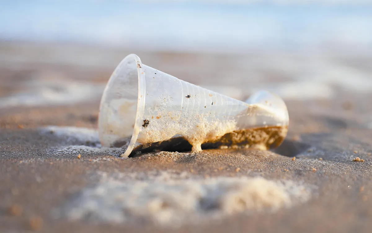 飲料包裝減塑行動 褐藻水球準備出場