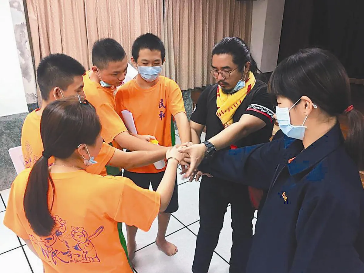 不願斷線 余浩瑋拉回風箏少年