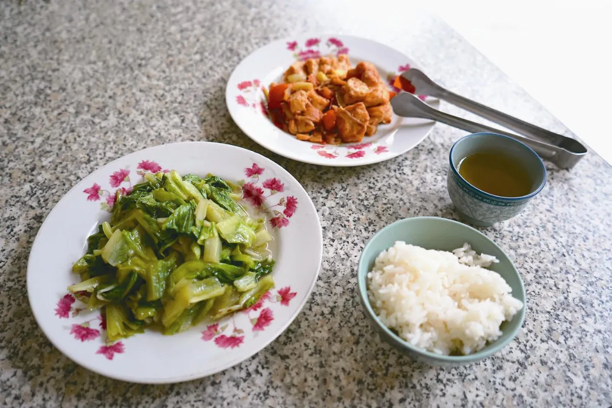 一念菩提 供應山友素食20年