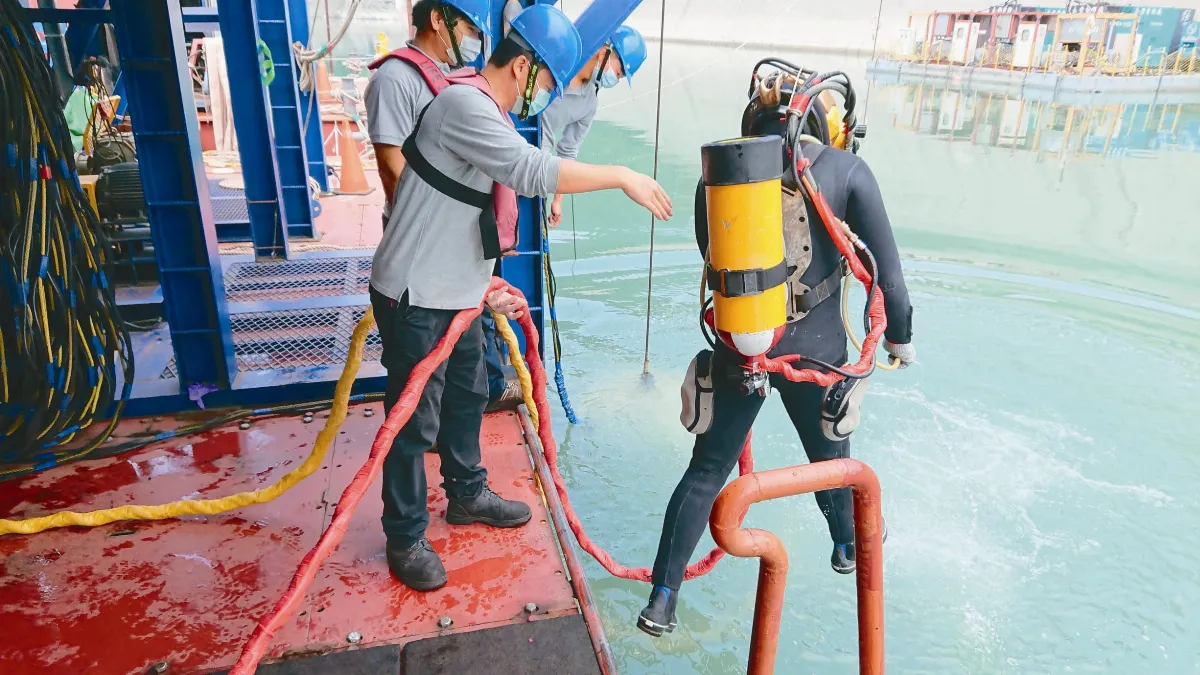 水庫乾渴時潛龍顯身手