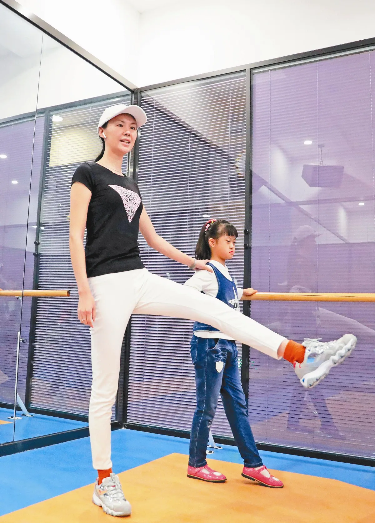 盲人模特兒  王蕾蕾憑著微光 照亮自己