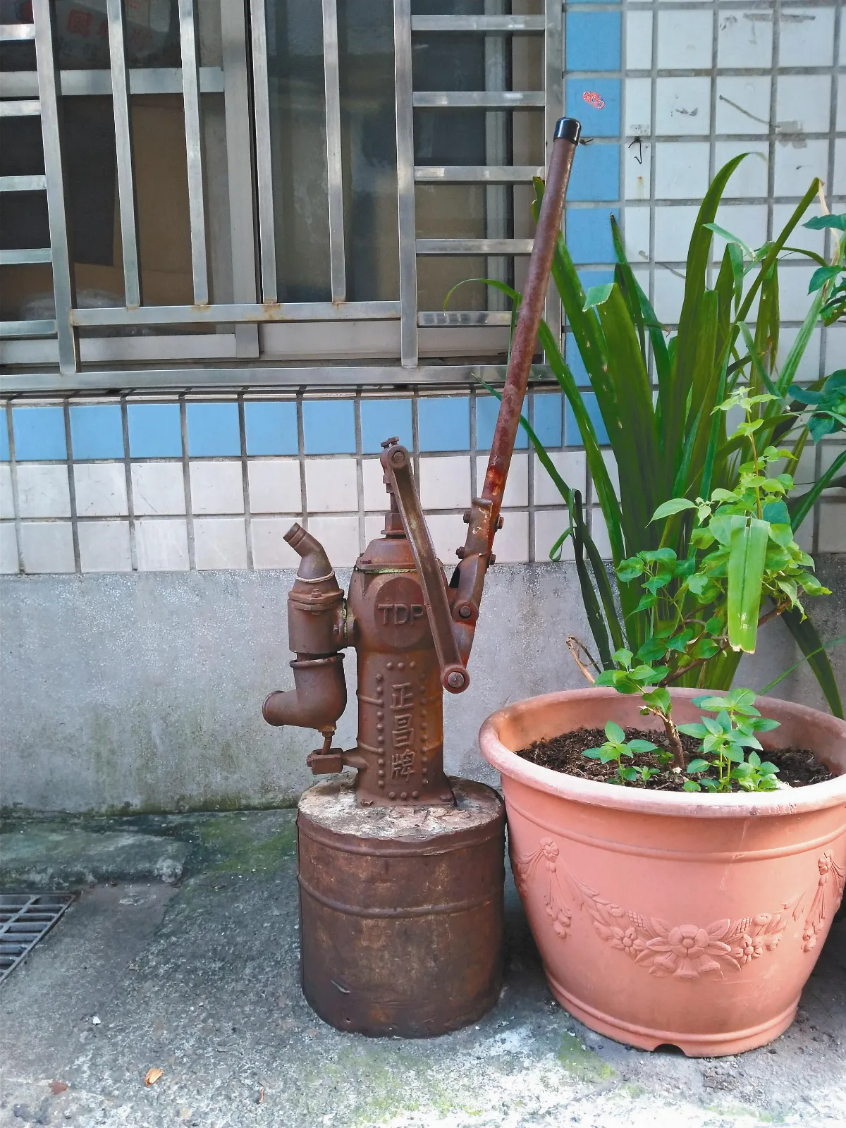 【古物幽思】 手壓式泵浦