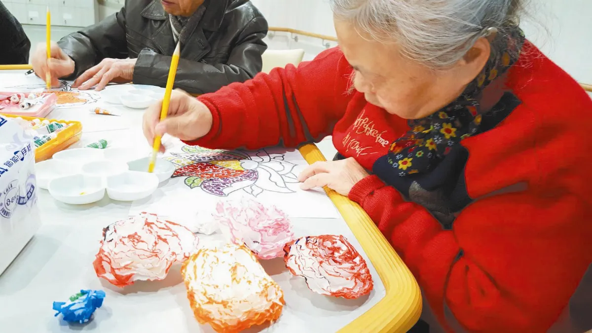 長輩宅在家 可學畫畫解悶