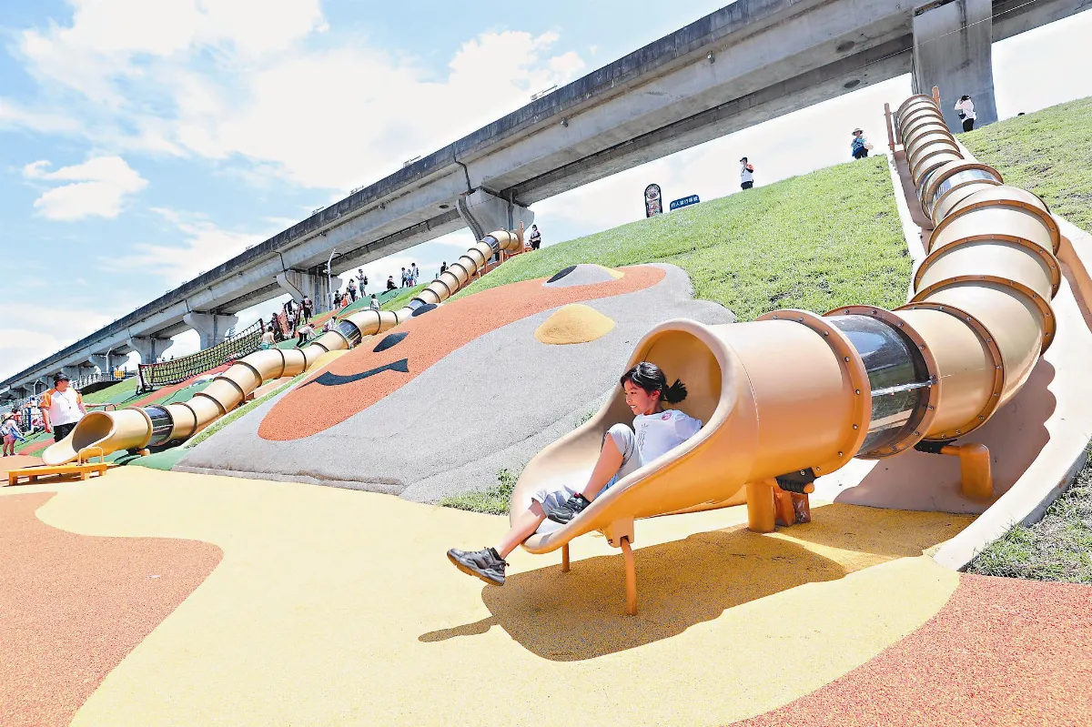 全台最大  共融、全齡滑梯樂園 啟用