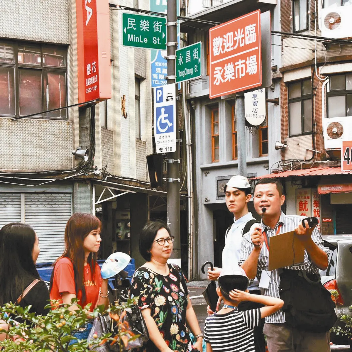 黃飛霖在舒喜巷走讀老城時空