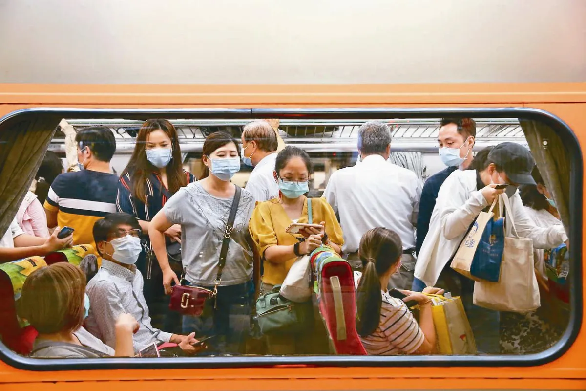 端午出遊超前部署 人車潮湧現