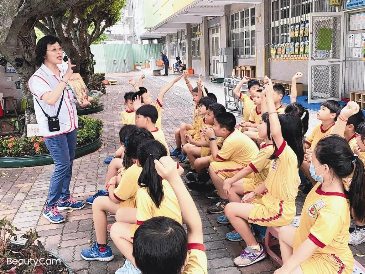 雲水書坊畢業禮 書香滿校園