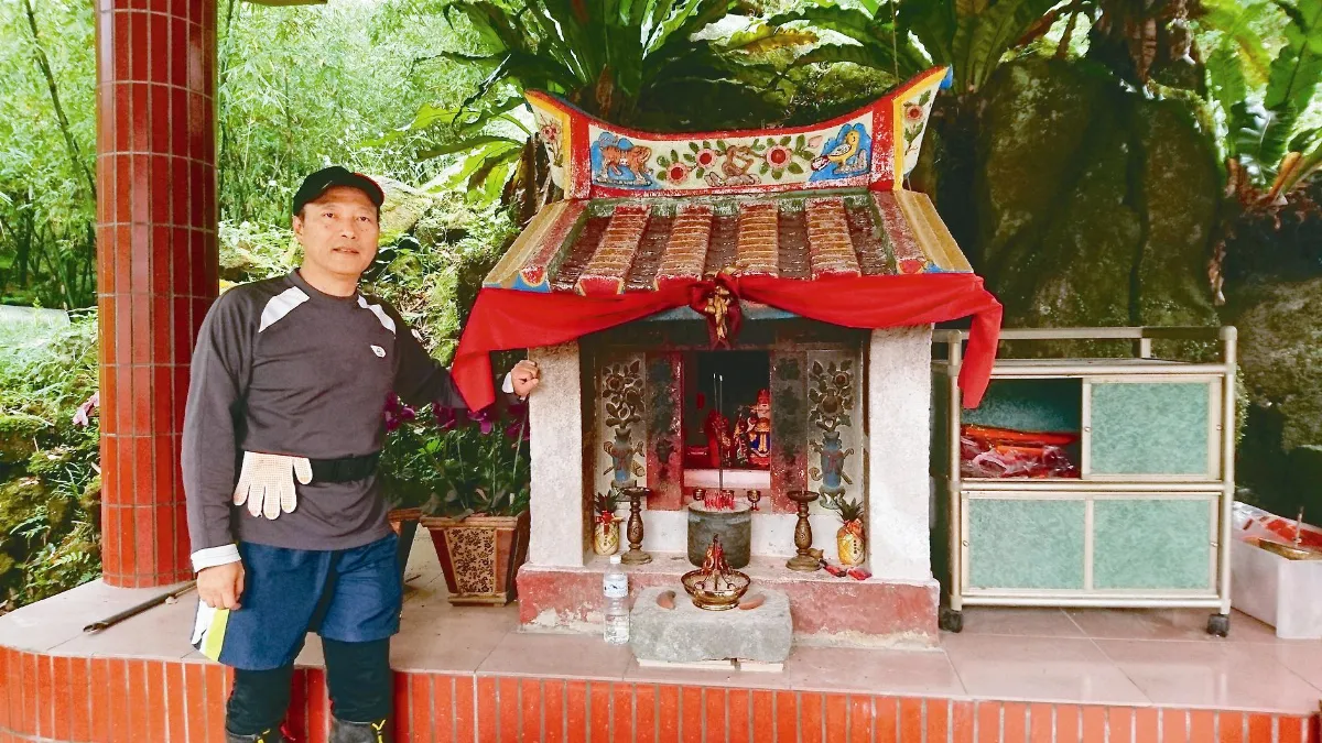 劉憲宗跋涉4年為300土地公神定位