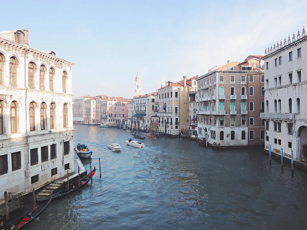 旅途中的美味探索