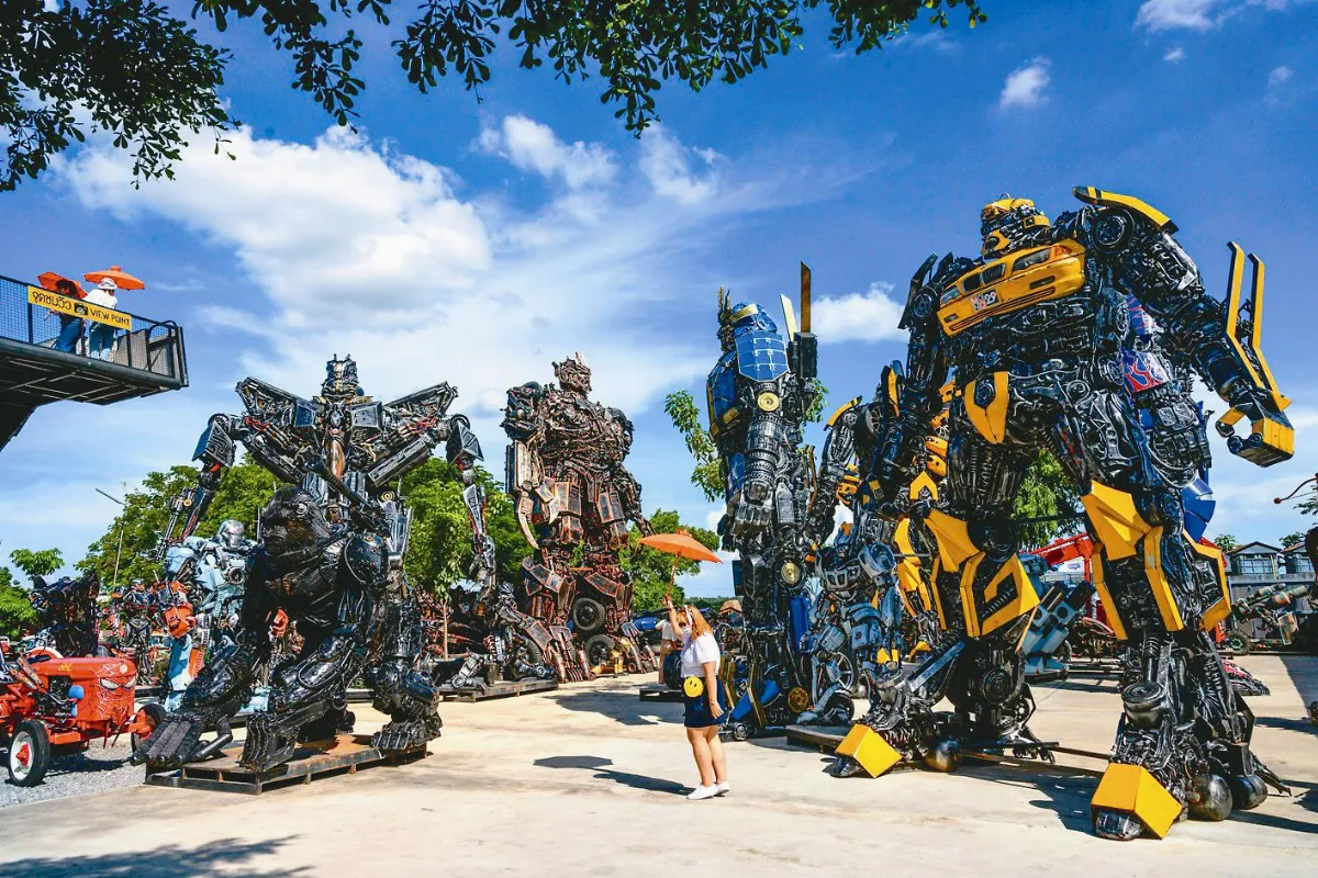 廢金屬 打造變型金剛